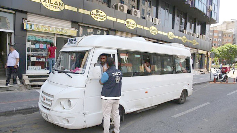 Şehir içi minibüslere ücret denetimi