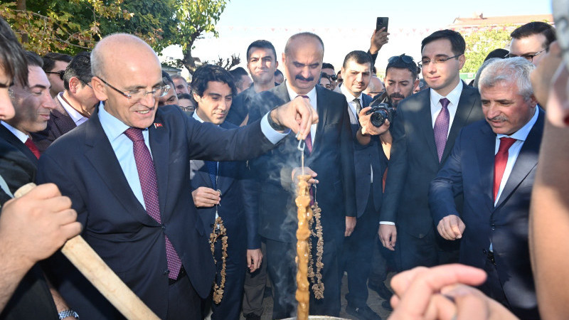 Bakan Şimşek memleketinde