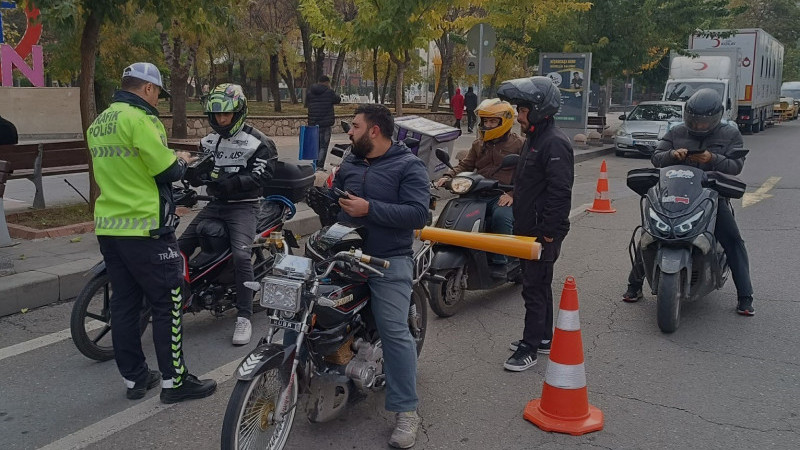 Batman’da trafik ekipleri denetimlerini arttırdı