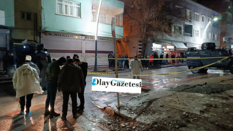 BATMAN’DA SOKAK ORTASINDA SİLAHLI SALDIRI: 1 ÖLÜ