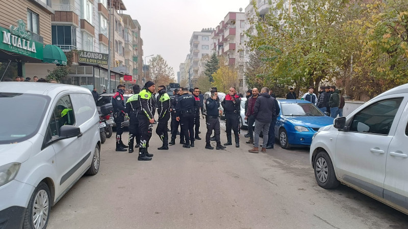 GAP Mahallesi'nde gergin anlar! İki gurup birbirine saldırdı 