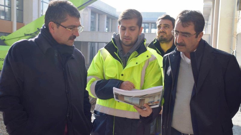 Nasıroğlu ailesi Bilim Merkezi inşaatını inceledi