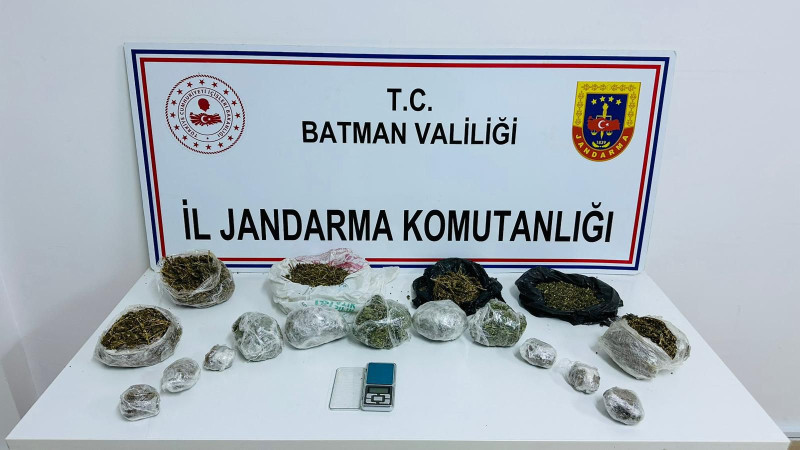 Uyuşturucu Operasyonu: 2,5 Kg esrar ele geçirildi